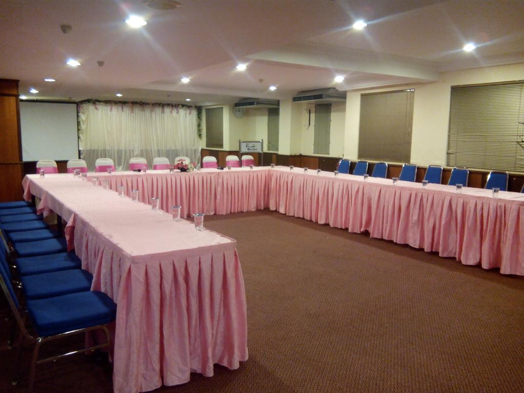 Hotel Sri Garden Sdn. Bhd. Kangar Eksteriør bilde